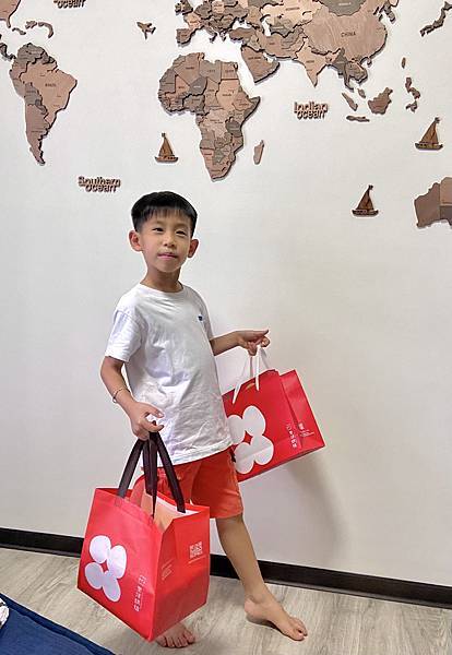 2023中秋禮盒推薦｜里洋烘焙金燦茶香禮盒、綠豆凸禮盒｜中秋