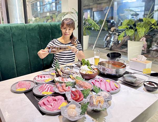 梨花A5和牛放題｜高雄和牛吃到飽火鍋，精緻和牛海鮮食材、哈根