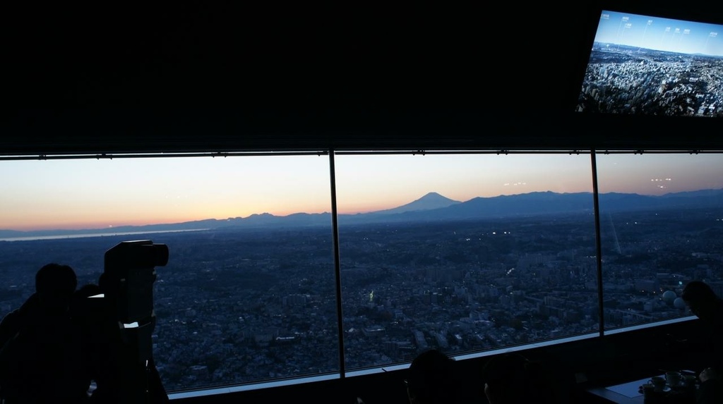 横浜ランドマークタワー 富士山01.jpg