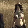 [性感女劍士-御姐玫瑰]Oneechanbara.The.Movie.2008.DVDRip[(095902)13-16-47].JPG