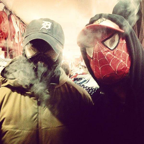 10727731_577861795680211_979007640_n