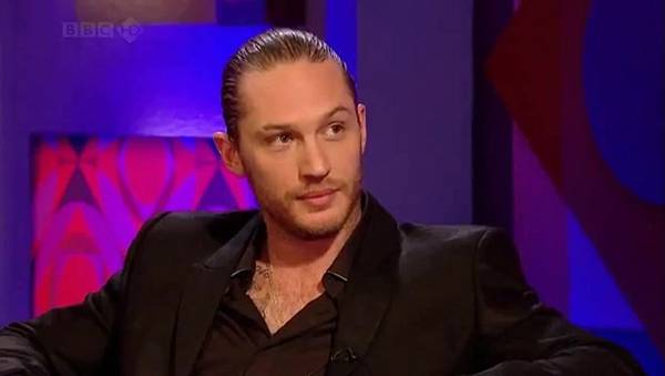 Tom Hardy on Jonathan Ross (June 2010).flv_001429.523