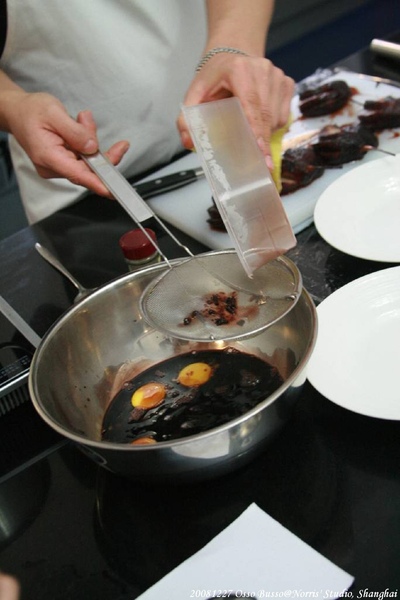 20081227_OssoBusso_Norris_Shanghai_150.jpg
