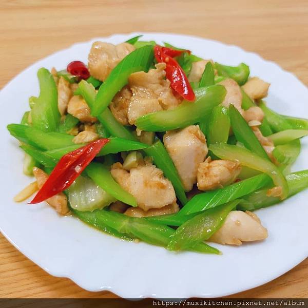 西洋芹炒雞柳食譜 西洋芹炒雞柳食譜