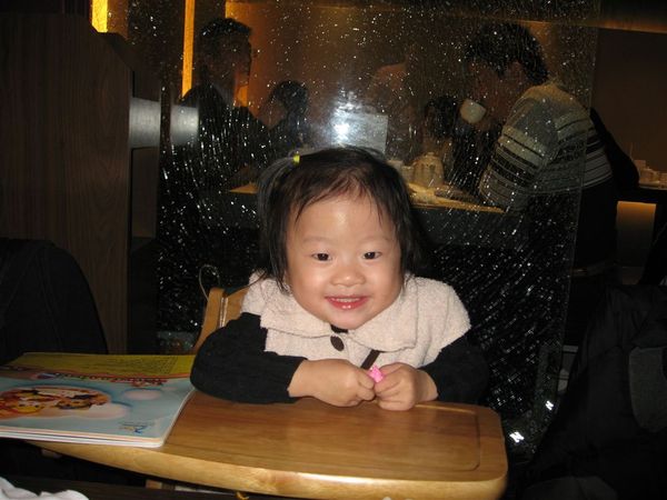 今天和爸爸的朋友一起吃飯!!