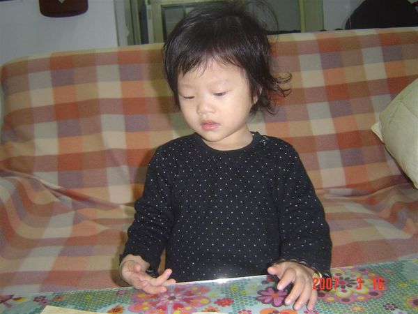 媽咪~~ 你不要照了嘛~~