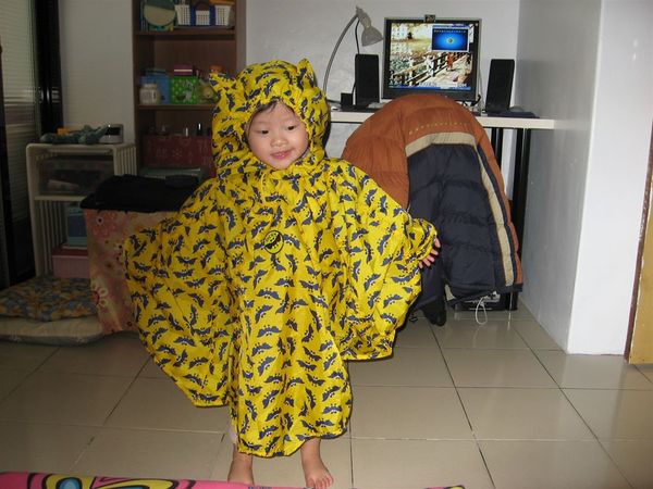 這是我的小蝙蝠雨衣喔~~