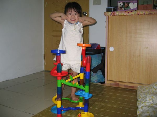 謝謝爸比、媽咪~~真是太讚了啦~~