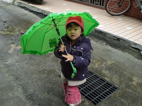 下雨時媽咪就會幫我準備它~