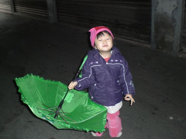 大家看得出來我在裝可憐嗎?