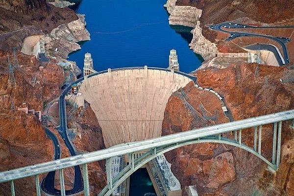 0101HooverDam30.jpg