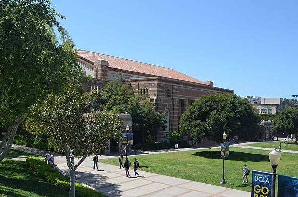 0405UCLA7.JPG