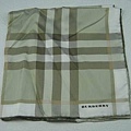 s-Burberry-絲圍巾-1.jpg