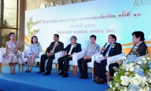 Thailand-Tourism-Awards-2015_Press-Con_3-300x180