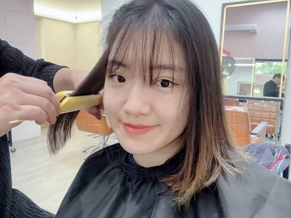 VS Hair｜台中髮廊｜西屯區最像動物園的理髮廳，來店看卡