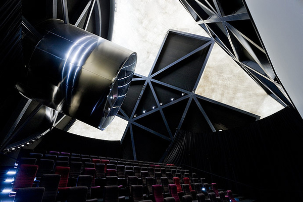 Prada-Transformer(Cinema).jpg