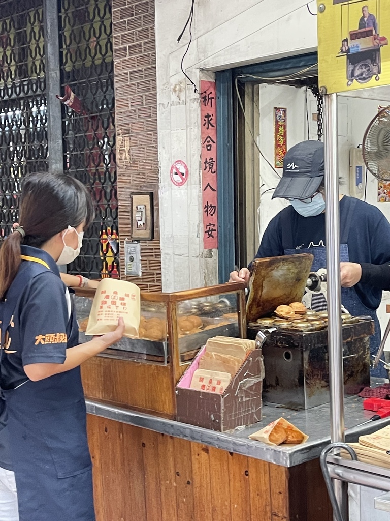 台南雞蛋糕『阿堯師雞蛋糕』人氣排隊古早味雞蛋糕，奶油綿密香甜