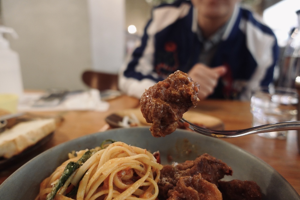 『貳樓 second floor』 餐點美味單價略高，寵物友