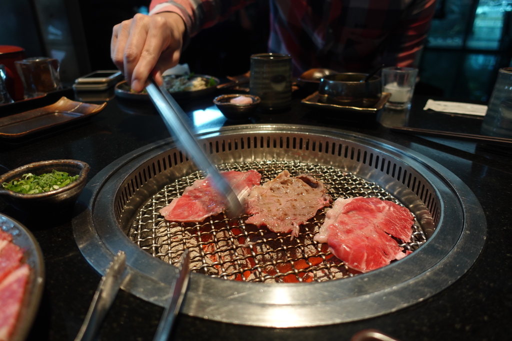 台南燒肉『碳佐麻里』開業許久生意依然強強滾的燒肉南霸天，當日