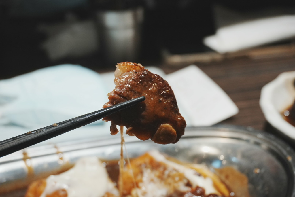 高雄美食『咕嚕咕嚕家』美味的炸雞，起司好銷魂，看完黃色小鴨後