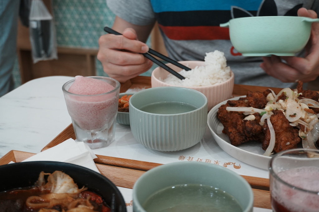 嘉義美食『來道好食雞』份量多口味濃郁鹹香，人員親切環境質感好