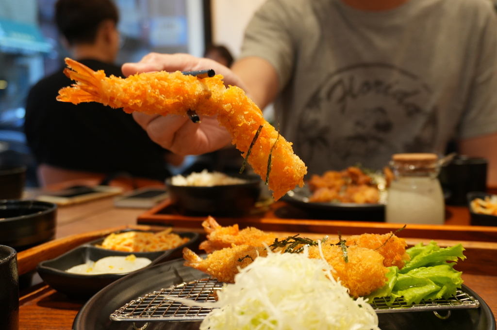 嘉義定食｜ 丸野Wanye 咖哩丼飯定食 ｜咖啡廳風格的定食