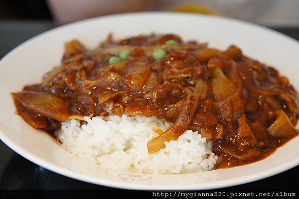 牛肉燴飯