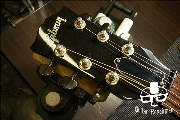 【Gibson】{Fret leveling}{更換牛骨上枕