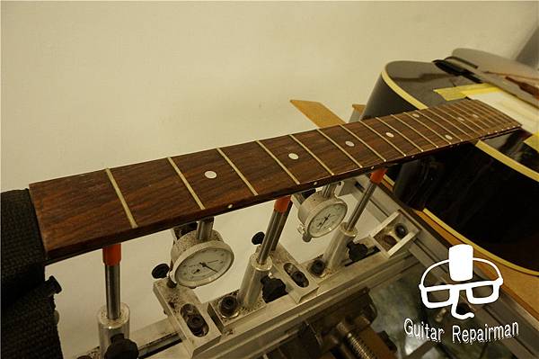 【Gibson】{Fret leveling}{更換牛骨上枕