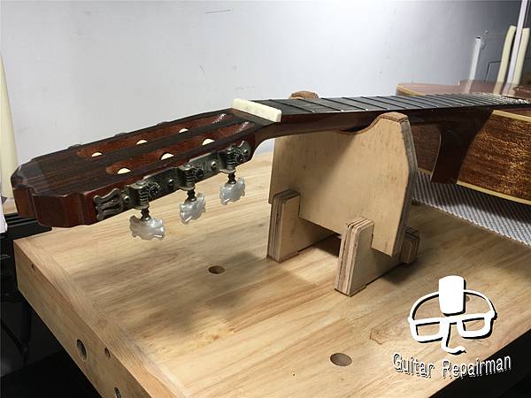 【開箱】Dr.Duck's Guitar Neck Rest