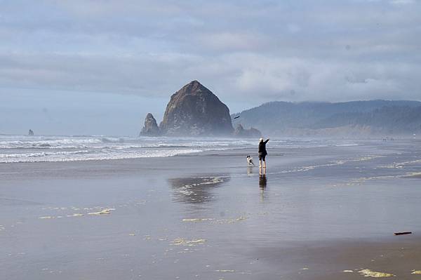 奧瑞岡州西北角海岸著名的Cannon Beach OR