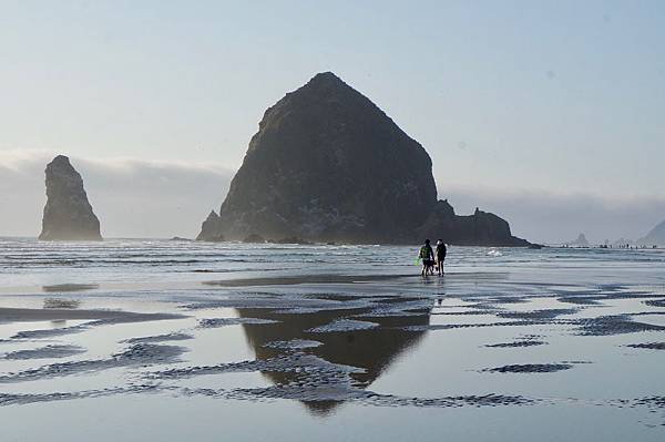 奧瑞岡州西北角海岸著名的Cannon Beach OR