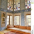 topkapi-palace-interior-istanbul-turkey-detail-32263622.jpg