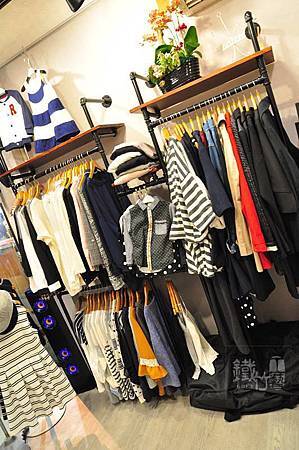18 CENTUR-LOFT 工業風-水管衣架001.jpg 18 CENTUR-LOFT 工業風-水管衣架001.jpg