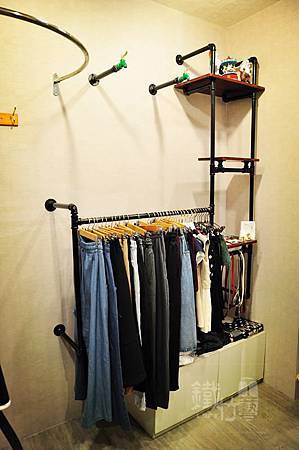18 CENTUR-LOFT 工業風-水管衣架002.jpg 18 CENTUR-LOFT 工業風-水管衣架002.jpg