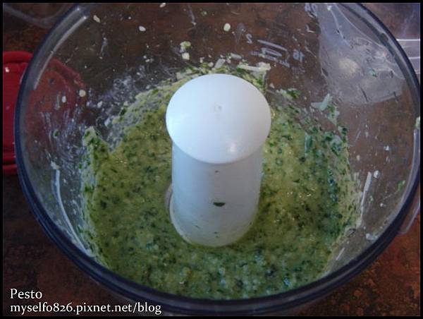 pesto sauce 3.JPG