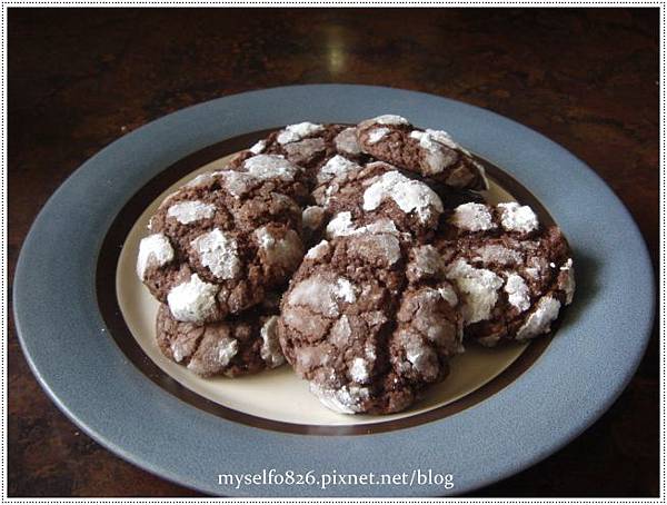 black and white cookies 6.jpg