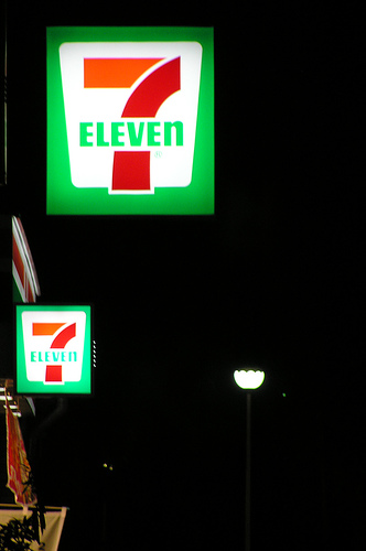 7-11-logo-by-mooitw-at-flickr.jpg