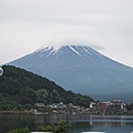 今天的富士山戴了頂帽子