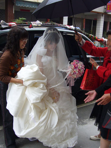 新娘下車01.jpg
