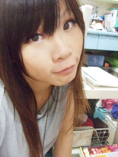 >Q<