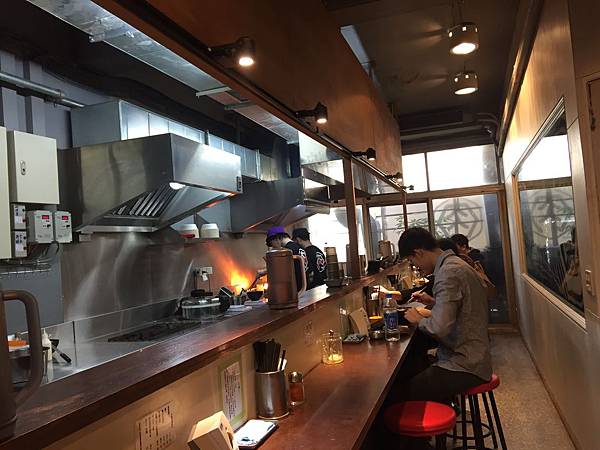 [食記●台北] 佐藤精肉店akiba，光華商圈填飽肚子的好去處。