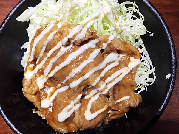 [食記●台北] 佐藤精肉店akiba，光華商圈填飽肚子的好去處。