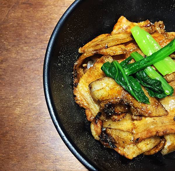 [食記●台北] 佐藤精肉店akiba，光華商圈填飽肚子的好去處。