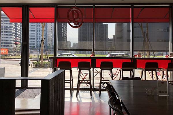 [食記●台北] Gonna EAT 內湖最大推的好吃好喝雄獅品牌餐廳