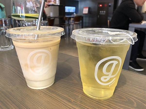 [食記●台北] Gonna EAT 內湖最大推的好吃好喝雄獅品牌餐廳