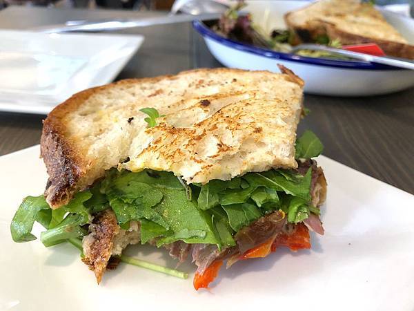 [食記●台北] Gonna EAT 內湖最大推的好吃好喝雄獅品牌餐廳