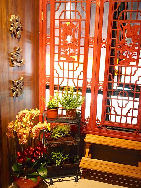 [食記●新竹] Bar Approx.將進酒，竹科金山街的新綠洲去吃美食喝特色調酒吧！