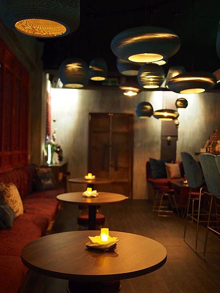 [食記●新竹] Bar Approx.將進酒，竹科金山街的新綠洲去吃美食喝特色調酒吧！