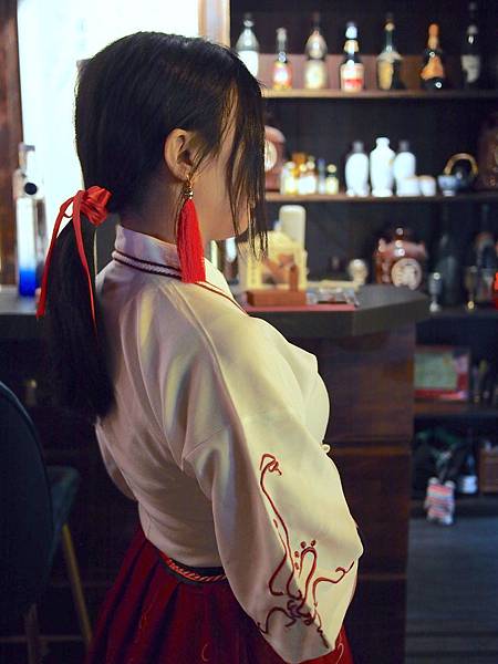 [食記●新竹] Bar Approx.將進酒，竹科金山街的新綠洲去吃美食喝特色調酒吧！